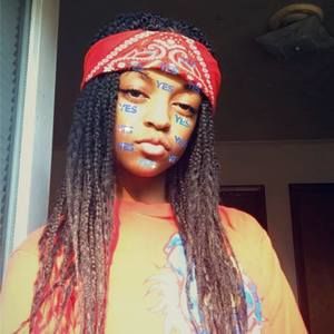 Meet your Posher, Leanna